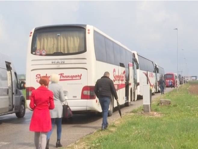 Autobusi iz Bijeljine krenuli na narodni skup - 