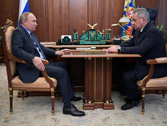 Putin i Šojgu (Foto: ALEXEI NIKOLSKY / KREMLIN POOL /) - 