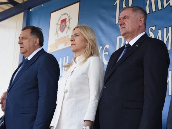 Dodik, Cvijanović i Višković (Foto: twitter.com/Vlada_Srpske) - 
