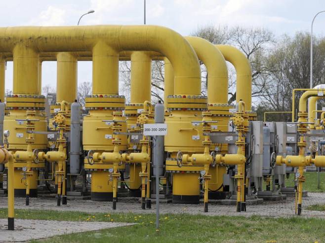 Gasovod  (Foto: EPA-EFE/PAWEL SUPERNAK, ilustracija) - 