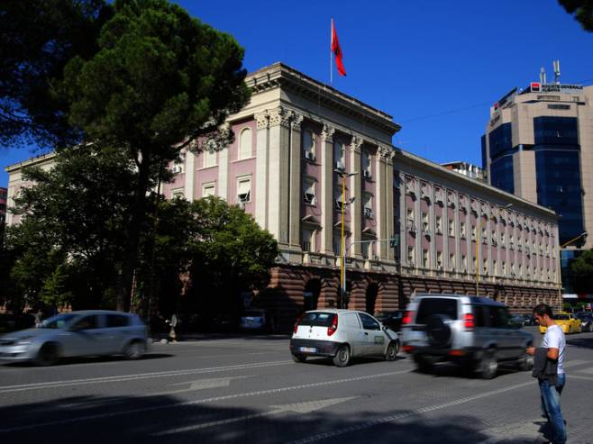 Zgrada albanskog parlamenta (Foto: EPA/ARMANDO BABANI, ilustracija) - 