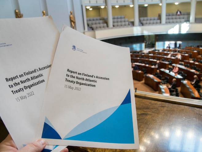 Dokumenti finskog parlamenta (Foto: EPA-EFE / MAURI RATILAINEN) - 