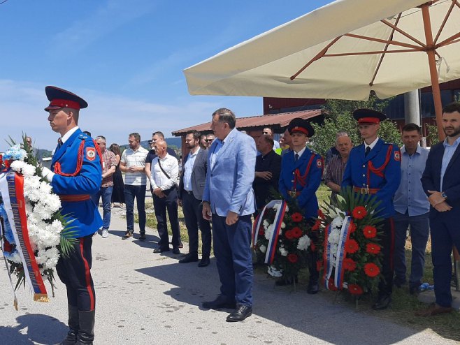 Dodik u Prijedoru - Foto: RTRS