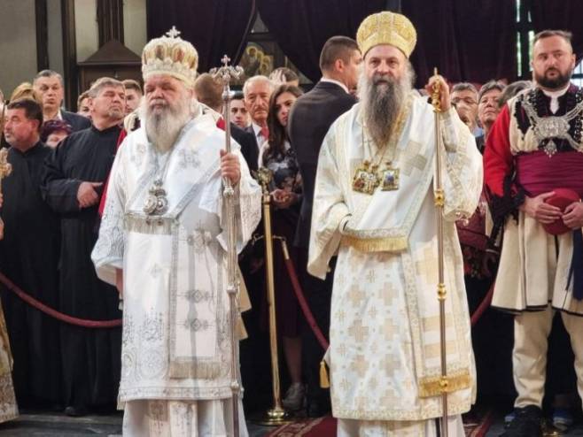 Arhiepiskop ohridski i makedonski Stefan i patrijarh srpski Porfirije (Foto: TV Hram) - 