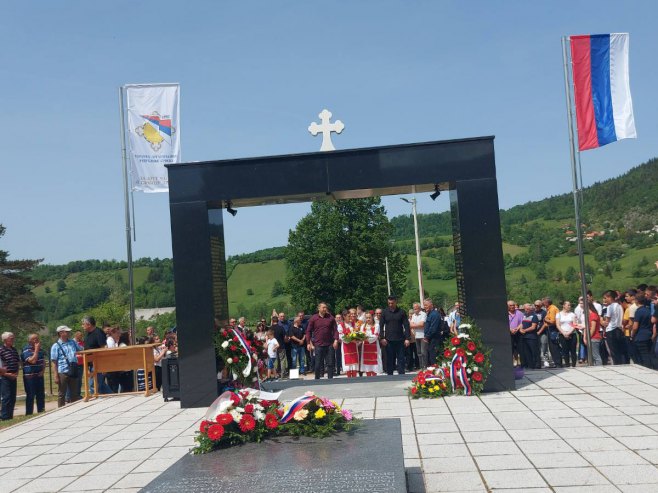 Mokro-spomenik poginulim borcima - Foto: RTRS