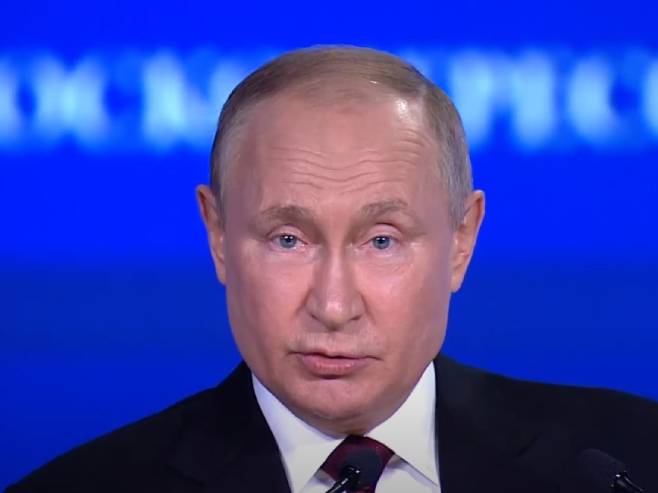 Putin potpisuje pripajanje četiri teritorije Rusiji