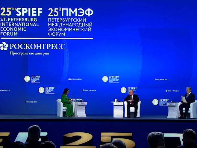 Međunarodni ekonomski forum u Sankt Peterburgu - Foto: Screenshot/YouTube