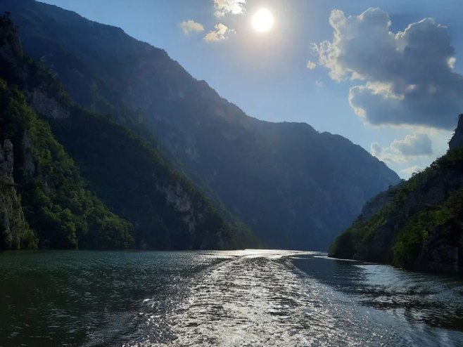 Kanjon rijeke Drine (foto: instagram.com/buducnostsrbijeav) - 