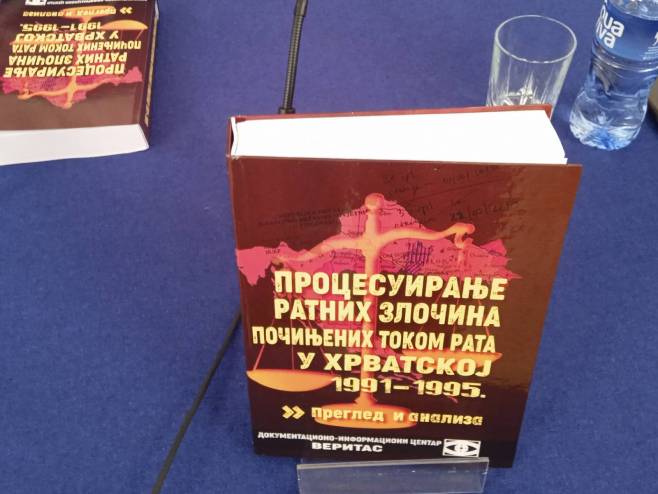 Predstavljena knjiga o procesima za ratne zločine počinjene u Hrvatskoj - Foto: SRNA