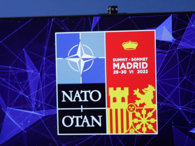NATO samit u Madridu (Foto: EPA-EFE/OLIVIER HOSLET) - 