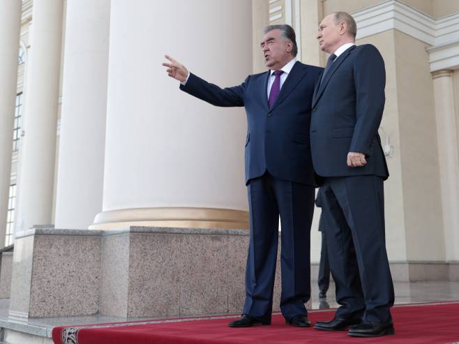 Putin u Tadžikistanu, prvi put van zemlje od početka intervencije u Ukrajini