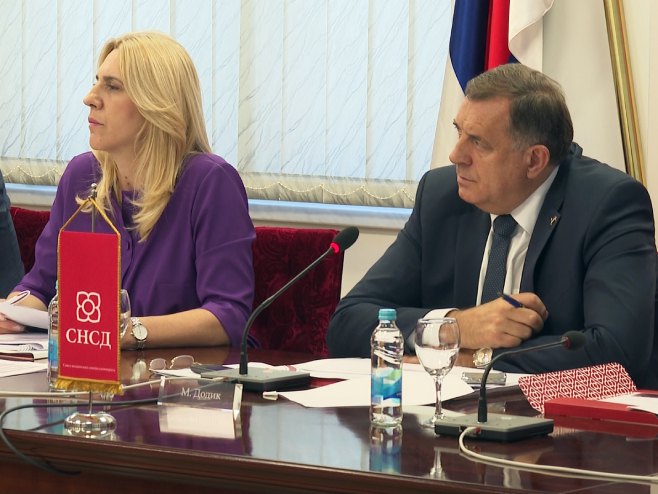 Željka Cvijanović i Milorad Dodik - 