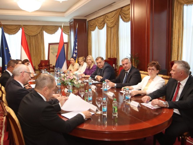 Sastanak zvaničnika Srpske sa mađarskom delegacijom - Foto: RTRS