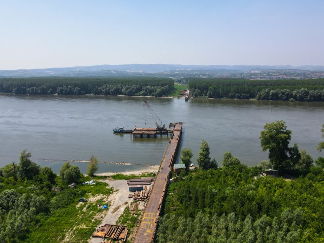 Gradilište budućeg mosta između Petrovaradina i Kaća (foto: TANJUG / GRAD NOVI SAD / Aleksandar Vasilic) - 