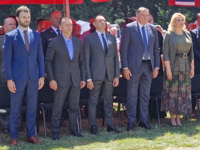 Delegacija Srpske i Srbije na Kozari - Foto: RTRS
