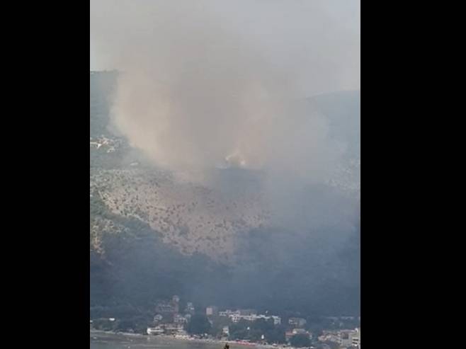 Požar iznad Igala (Foto: Screenshot/ vijesti.me) - 