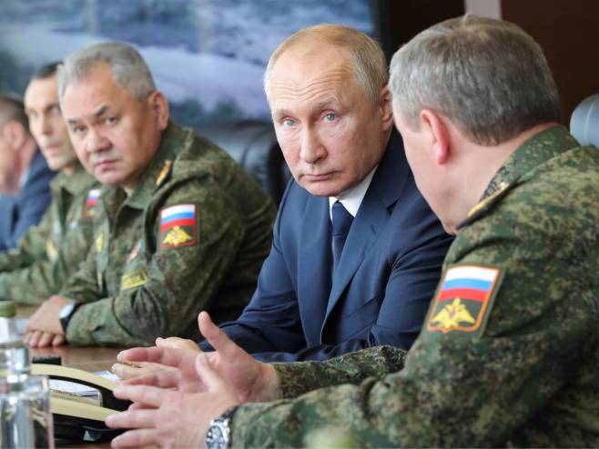 Šojgu i Putin (Foto, arhiv: EPA-EFE/MICHAIL KLIMENTYEV) - 