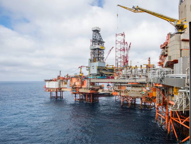 Norveška naftna platforma (Foto: EPA-EFE/HAKON MOSVOLD LARSEN) - 