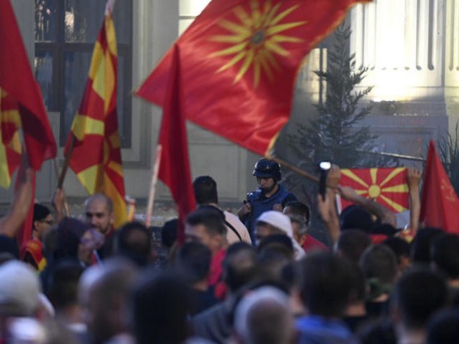 Protesti u Skoplju (Foto: EPA/ GEORGI LICOVSKI) - 
