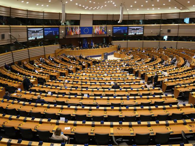Evropski parlament (Foto: EPA-EFE/OLIVIER HOSLET) - 