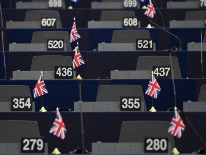 Britanski parlament (Foto: EPA-EFE/IAN LANGSDON) - 