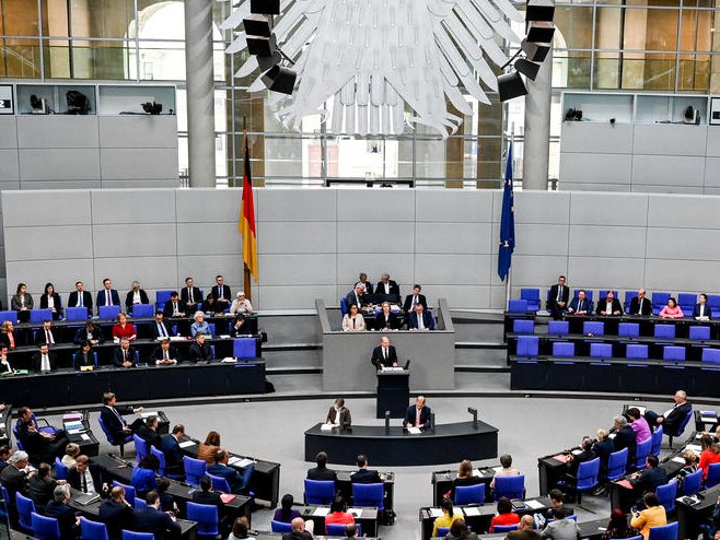 Bundestag (Foto: EPA/FILIP SINGER) - 