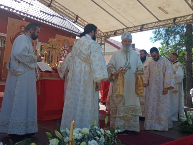 Hram Svetog proroka Ilije u Ilijašu - parastos stradalim Srbima Hram Svetog proroka Ilije u Ilijašu - parastos stradalim Srbima - Foto: SRNA