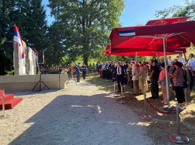 Parastos u Macurama kod Prijedora Parastos u Macurama kod Prijedora - Foto: RTRS