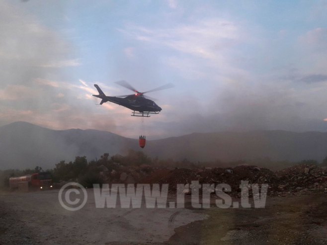 Gašenje požara u Trebinju - Foto: RTRS