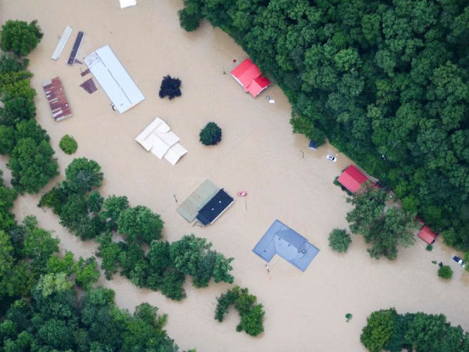 Poplave u Kentakiju (Foto: EPA-EFE/SGT JESSICA ELBOUAB / KENTUCKY NATIONAL GUARD) - 