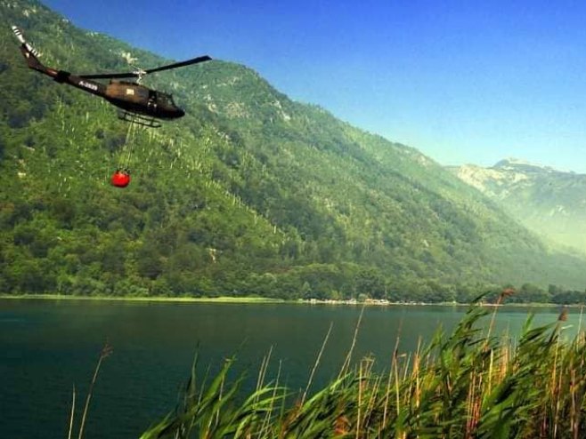 Helikopter Oružanih snaga BiH (foto: ustupljena fotografija) - 