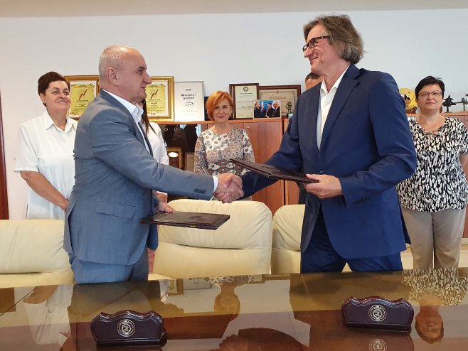 Petar Đokić i Anatolij Vaclavič Karaljus (Foto: Vlada Srpske) Petar Đokić i Anatolij Vaclavič Karaljus (Foto: Vlada Srpske) -