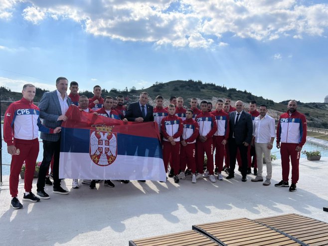 Dodik i bokseri mlade reprezentacije Srbije - Foto: Twitter