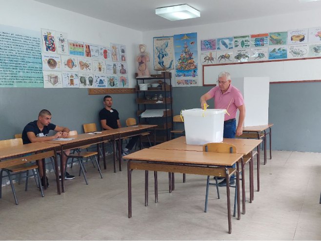 Bratunac-glasanje - Foto: RTRS