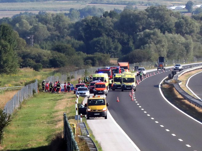 Teška saobraćajna nesreća u Hrvatskoj (foto: EPA-EFE/IVAN AGNEZOVIĆ) - 