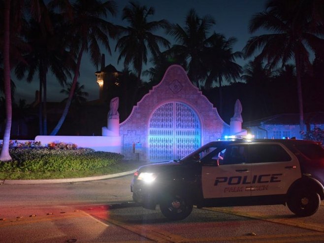 FBI izvršio pretres Trampove kuće na Floridi (VIDEO)