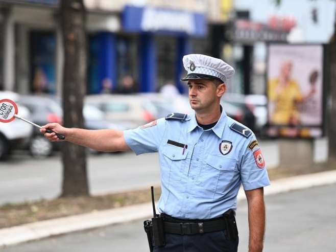 Pojačane mjere bezbjednosti u Banjaluci povodom otvaranja džamije Arnaudije (VIDEO)