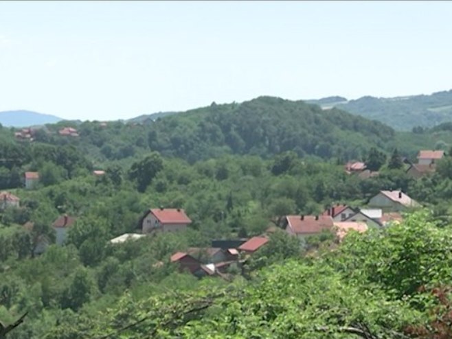 U majevičkom selu Donja Trnova svako domaćinstvo bavi se voćarstvom (VIDEO)