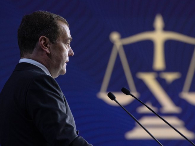 Dmitrij Medvedev (foto: EPA-EFE / EKATERINA SHTUKINA/ SPUTNIK) - 