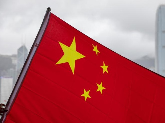 Zastava Kine (Foto: EPA/JEROME FAVRE
/ilustracija) - 