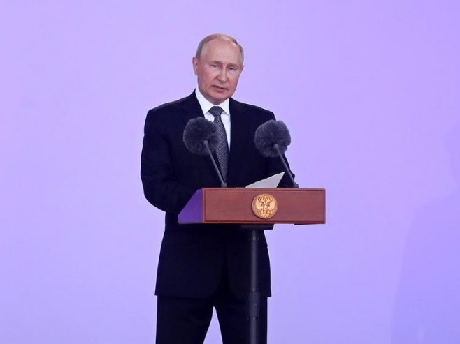 Vladimir Putin (foto: EPA-EFE/MAXIM SHIPENKOV) - 
