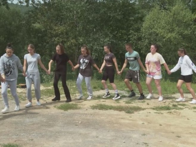 Članovi KUD-a "Mladost" iz Bača u posjeti Novom Gradu (VIDEO)