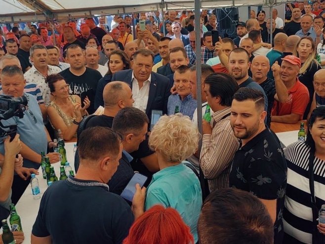 Dodik na Manjači - Foto: Twitter