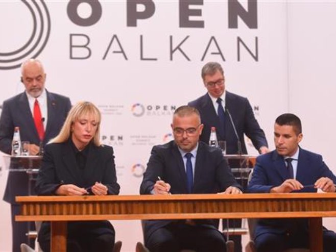 "Otvoreni Balkan: Ministri potpisali sporazum o prehrambenoj sigurnosti"(Foto:  TANJUG/ STRAHINJA ACIMOVIC/bs) - 