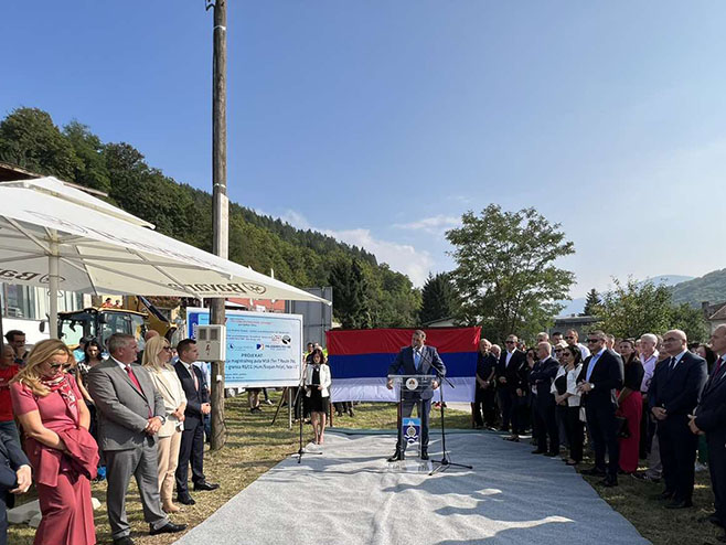 Dodik, Cvijanović i Višković u Foči Dodik, Cvijanović i Višković u Foči - Foto: RTRS