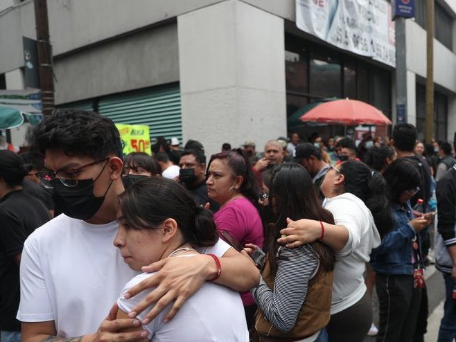 Zemljotres u Meksiku (Foto: EPA/Jose Mendez) - 