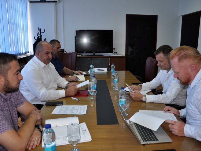 "Željeznice Srpske", "Željeznice FBiH" sa "Budamar logistik" iz Slovačke "Željeznice Srpske", "Željeznice FBiH" sa "Budamar logistik" iz Slovačke - Foto: SRNA