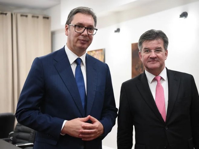 Vučić i Lajčak (foto: instagram.com/buducnostsrbijeav) - 