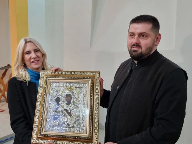 Cvijanović posjetila Hram Pokrova presvete Bogorodice u Rudicama (Foto: instagram.com/ zeljka.cvijanovic) - 