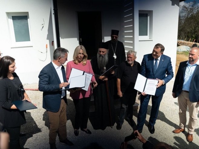 Cvijanović, patrijarh Porfirije i Dodik (instagram/mdodik.official) - 